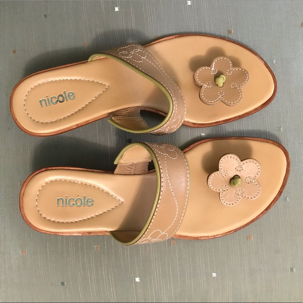 Nicole sandals size 5 1/2